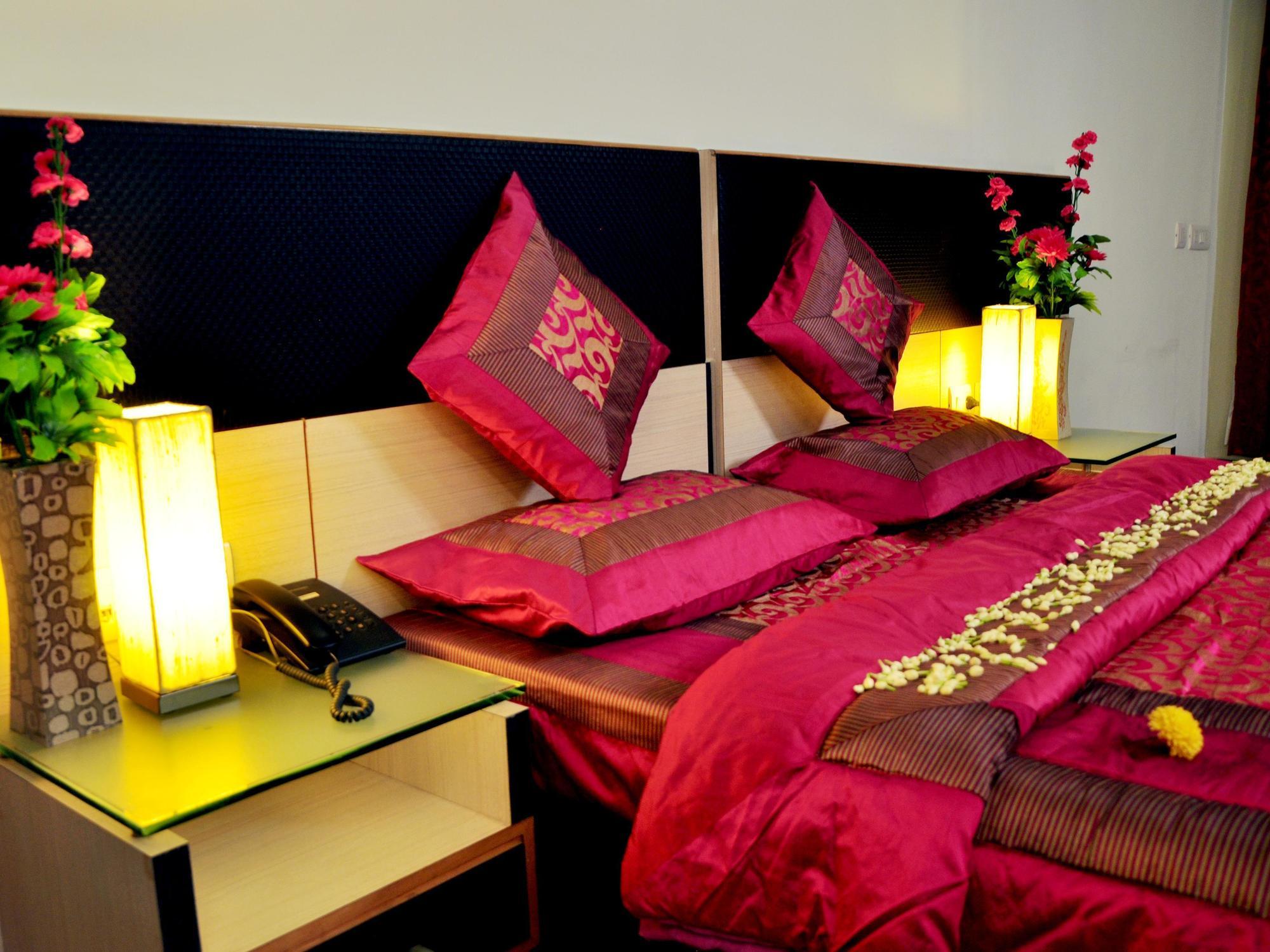 Hotel Sun Park ปอนดิเชอรี ภายนอก รูปภาพ