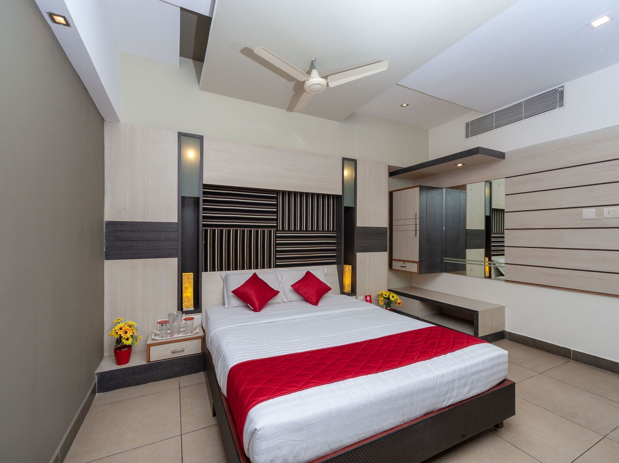 Hotel Sun Park ปอนดิเชอรี ภายนอก รูปภาพ