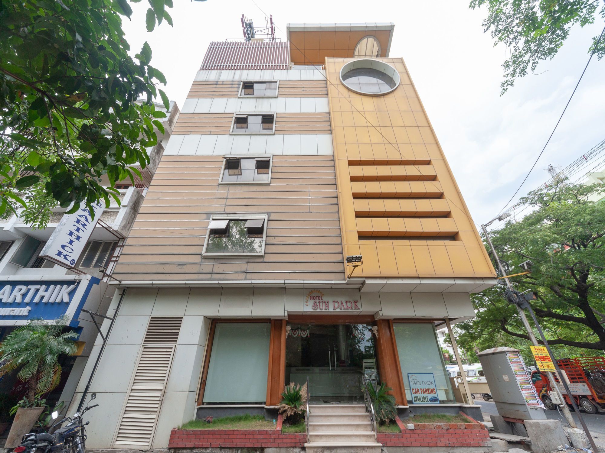 Hotel Sun Park ปอนดิเชอรี ภายนอก รูปภาพ