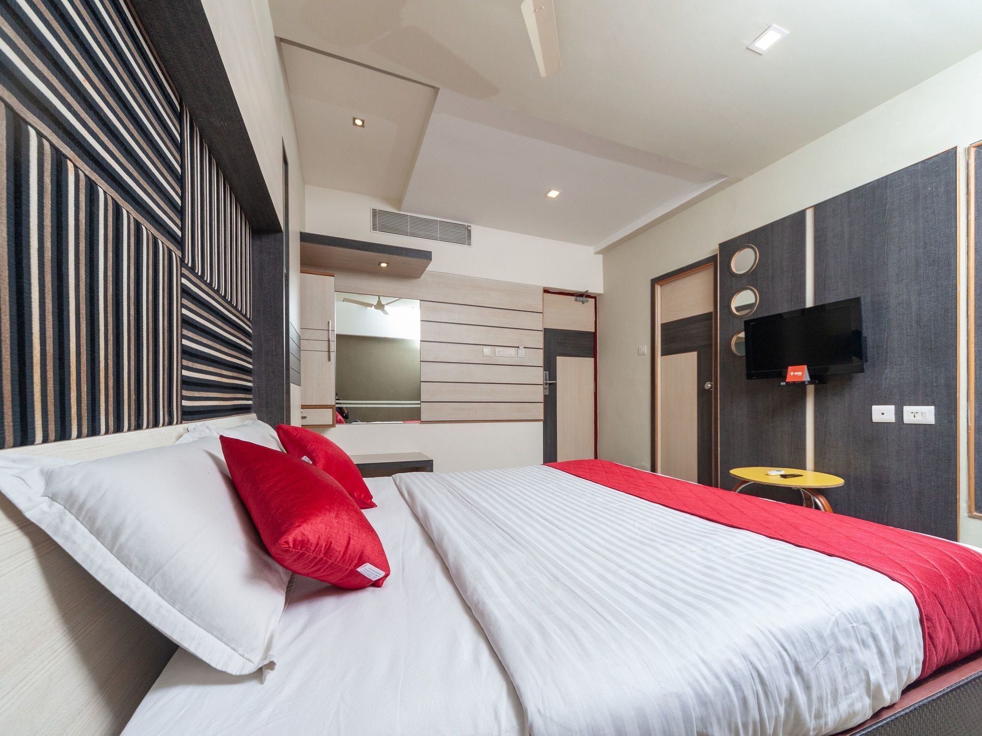 Hotel Sun Park ปอนดิเชอรี ภายนอก รูปภาพ